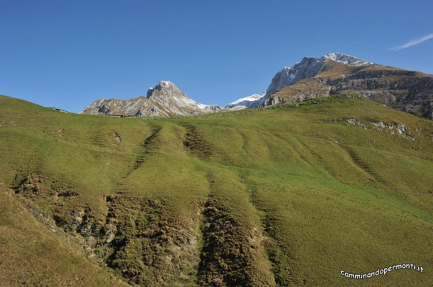 086 Baite Zuccone - Corna Piana - Pizzo Arera.JPG